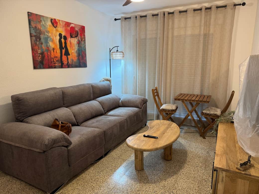 01 SALON CALLE REDES 54