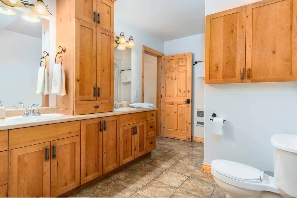 Main Floor Bathroom with twin sinks