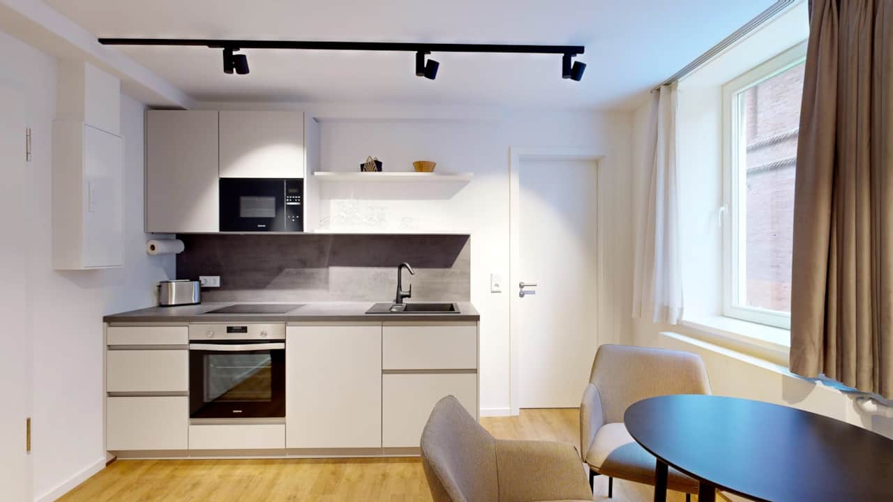 Voll ausgestattete Kitchenette im N°8A Boardinghouse Lüneburg