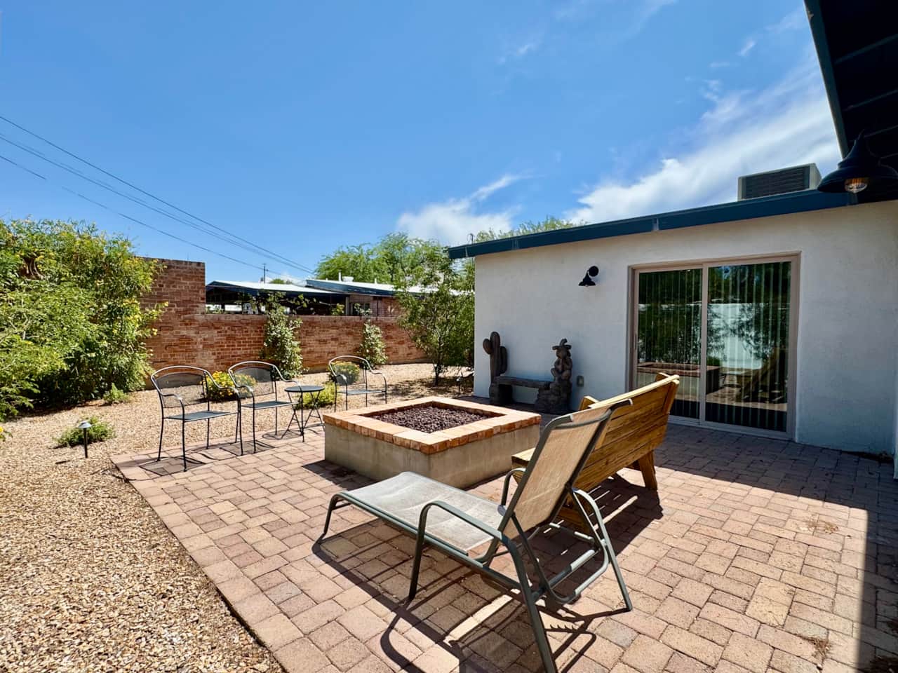Gas firepit