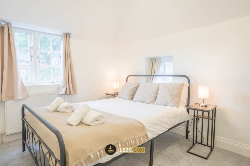 Bedroom 2 by LS2G Stays