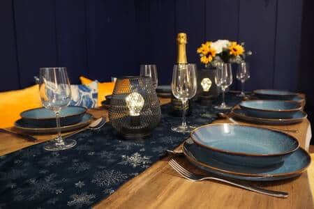 Self-catering apartment: Dining Area