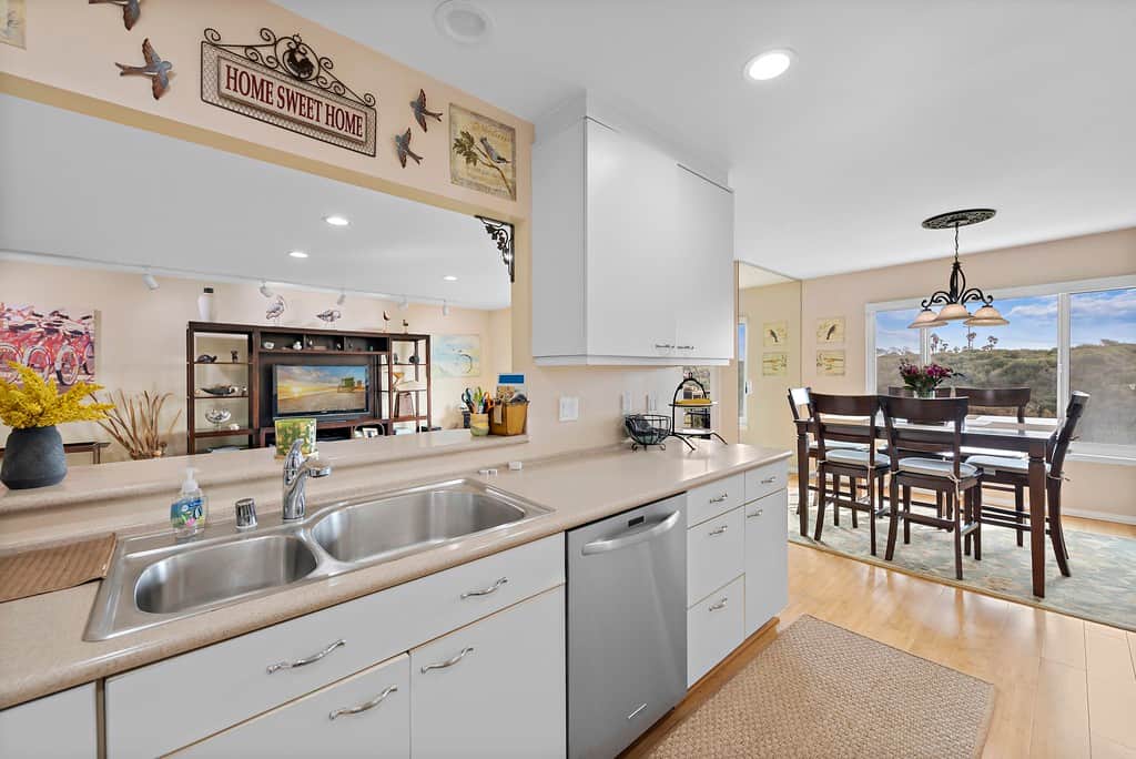 Open kitchen
