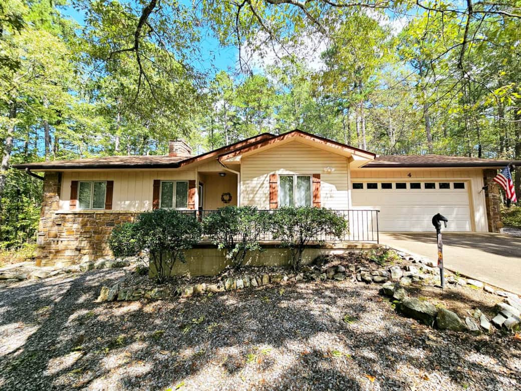 Our beautiful home close to the West gate entrance in Hot Springs Village. Our beautiful home close to the West gate entrance in Hot Springs Village.