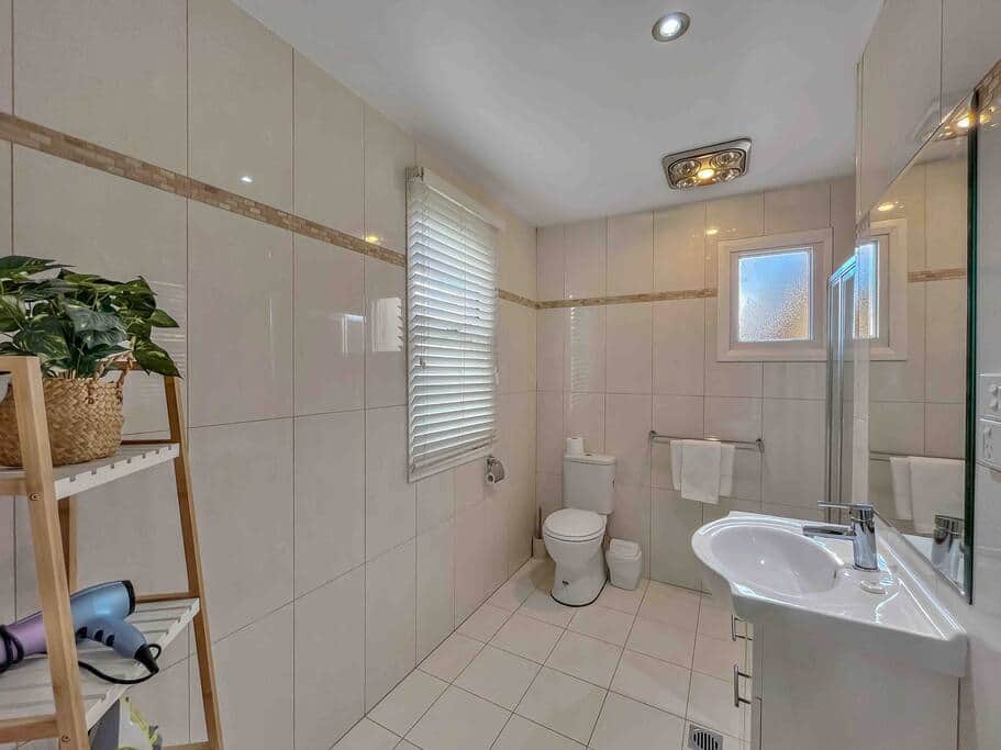 Main Bathroom