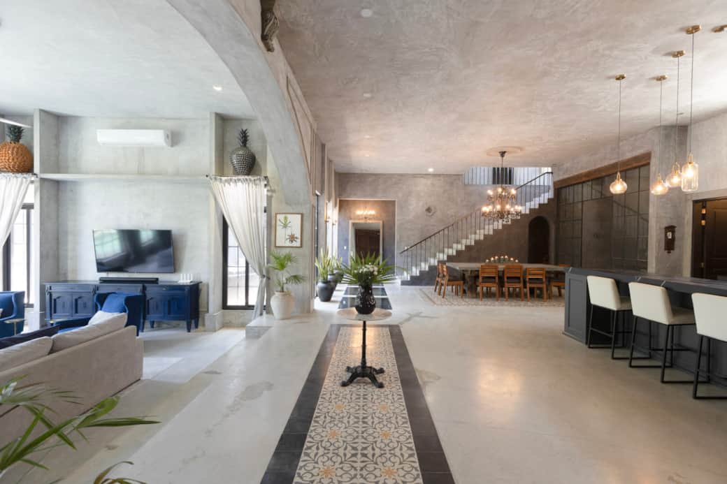 The grand entrance to Casa Halo. Extremely high ceilings with stunning finishes