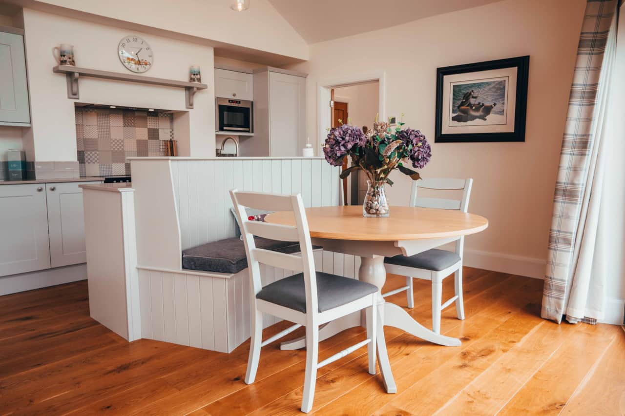 https://seaandslate.co.uk/en/2329479/hyfrydle#gallery