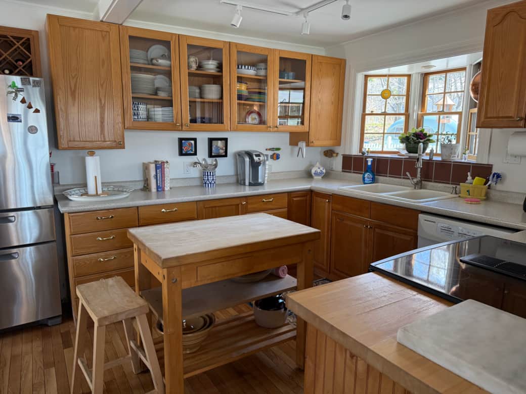 Capt Black Kitchen 1