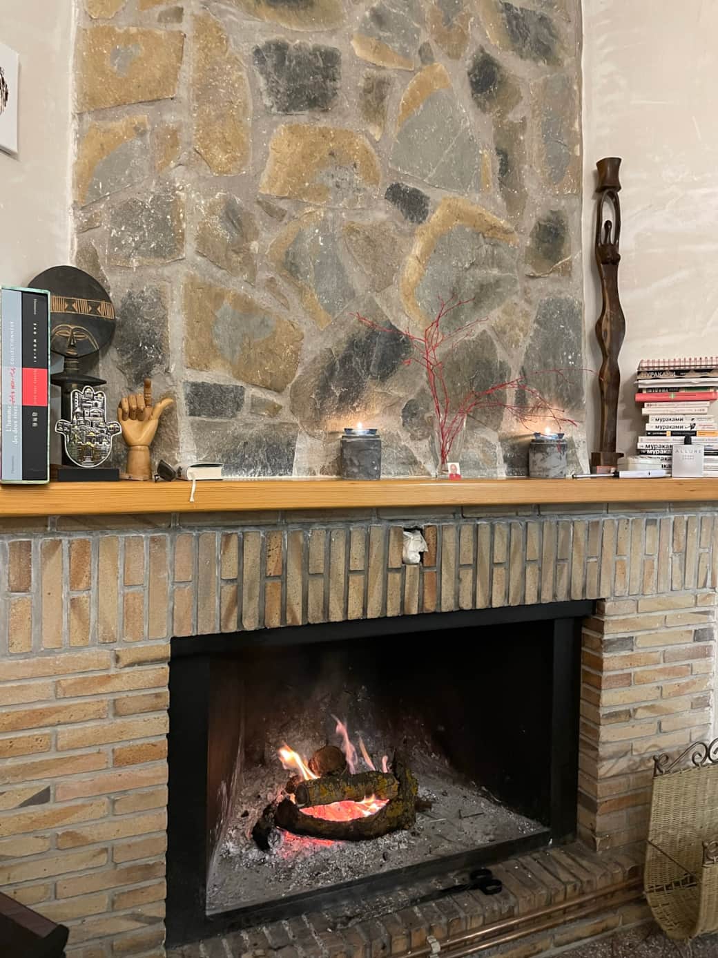 Living room/ Chimney