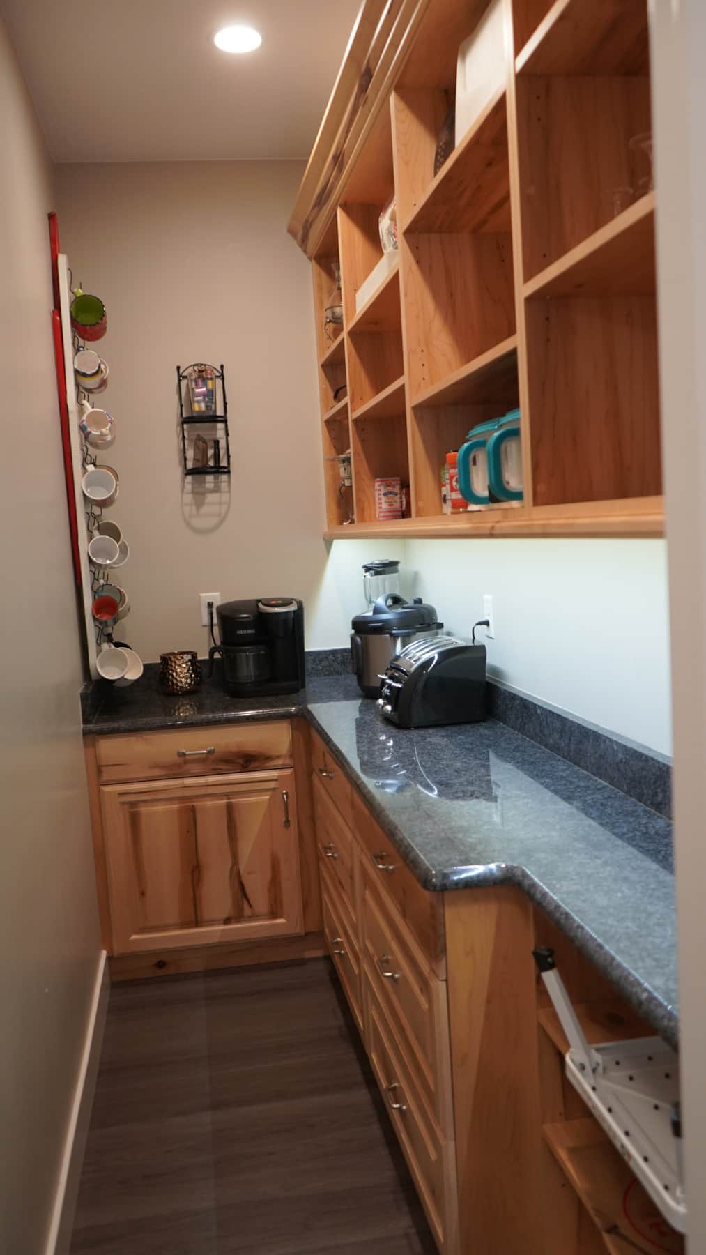 cedar-city-quilt-retreat-coffee-pantry.JPG