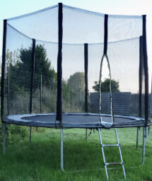 trampoline gite anjouloire