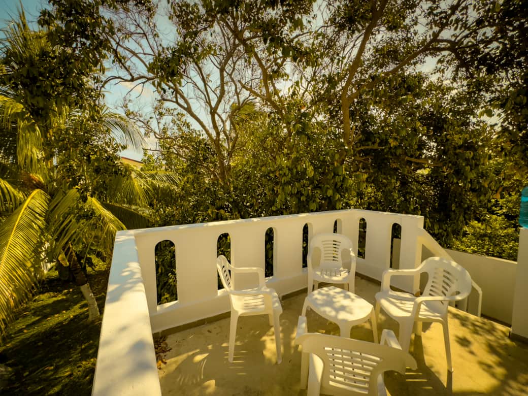 Patio en la entrada para tomar tu café de la mañana 