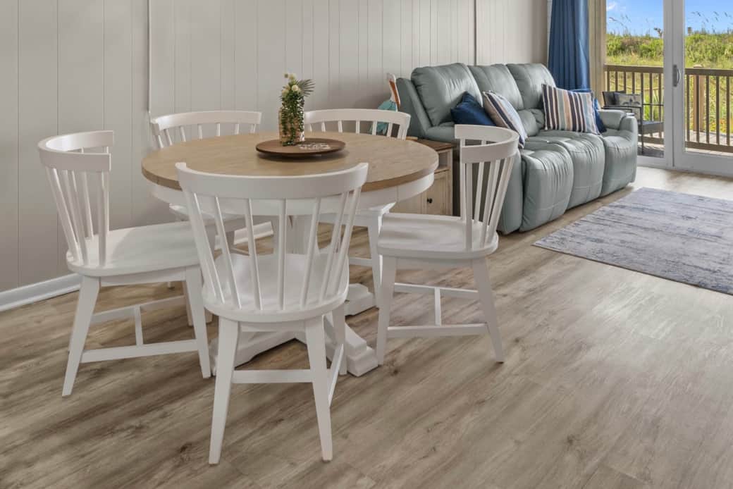 This table comfortably seats 5 or expands to seat 6. Serve up a special meal & make lasting memories