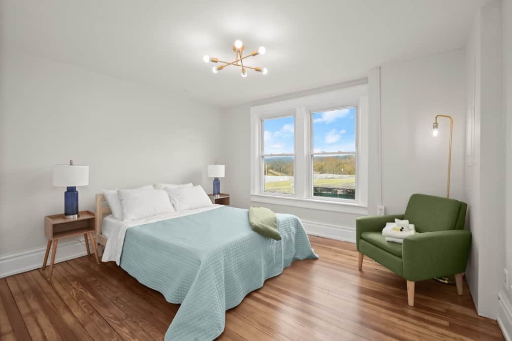 Bedroom with Queen Bed