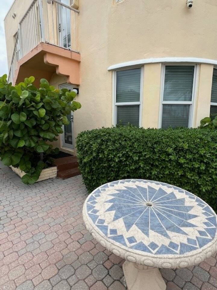 First Floor -1 Bedroom Condo Steps from Beach photo 12
