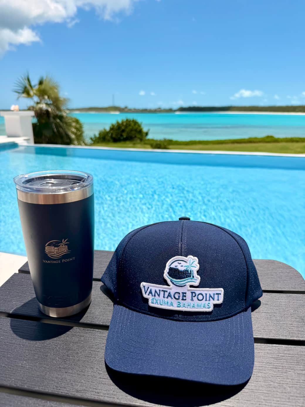 Hat and cup with pool ocean
