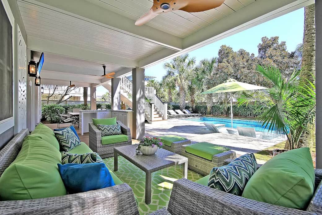 Backyard Seating Area 001