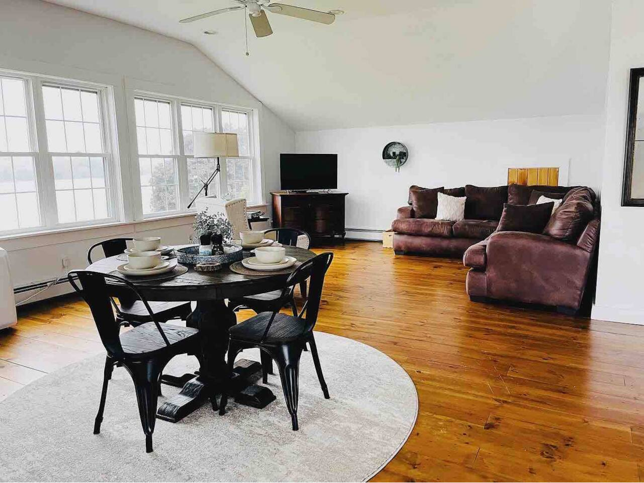 Kitchen Table/Living