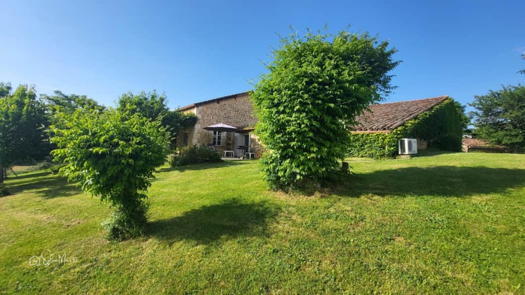 Vue du sud de la maison … Vue du sud de la maison …