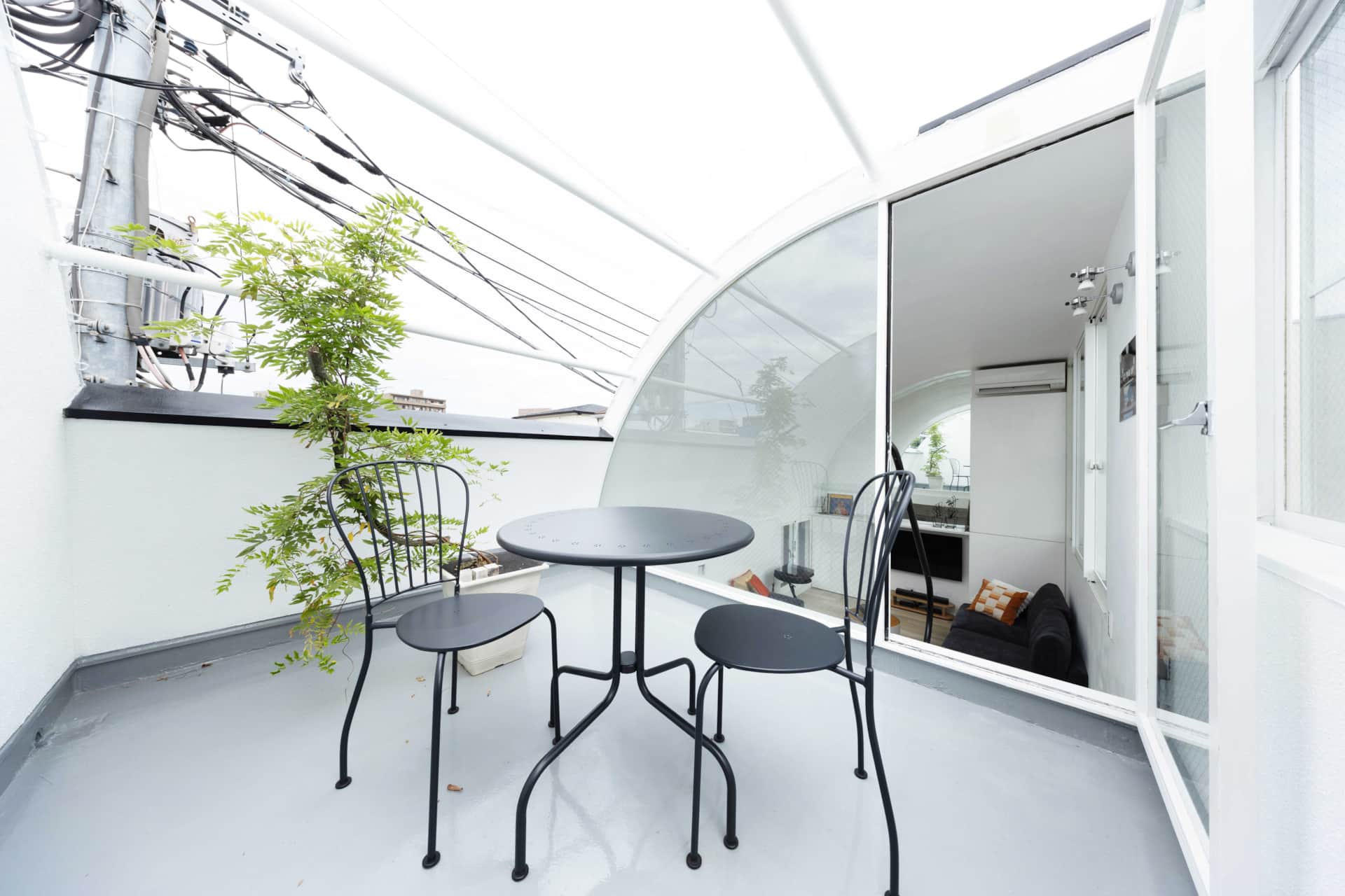 Japanese Minimalist Living House Design by Ushida Findlay Architects