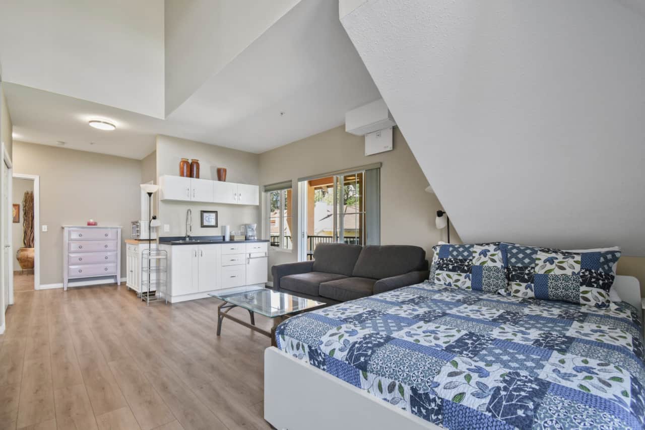 314B Queen Bed