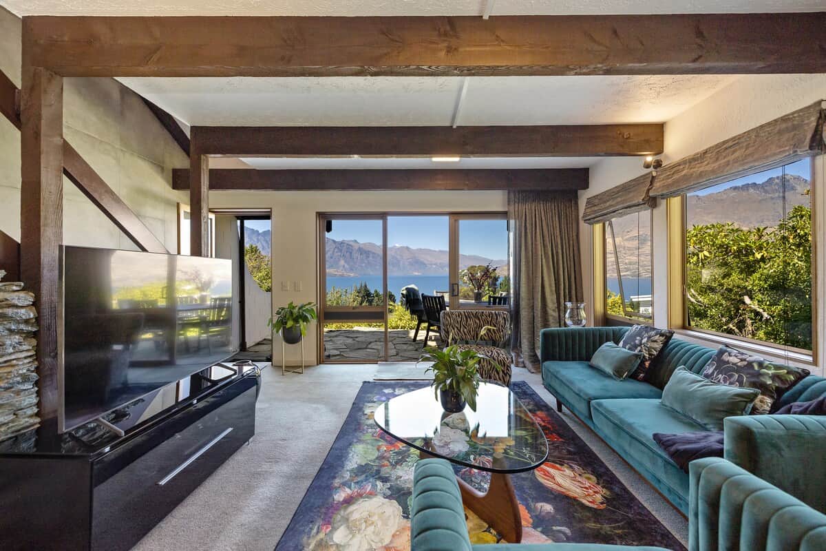 Spacious living room at Walk to Town 39A Alpine Chalet Lomond Crescent Queenstown