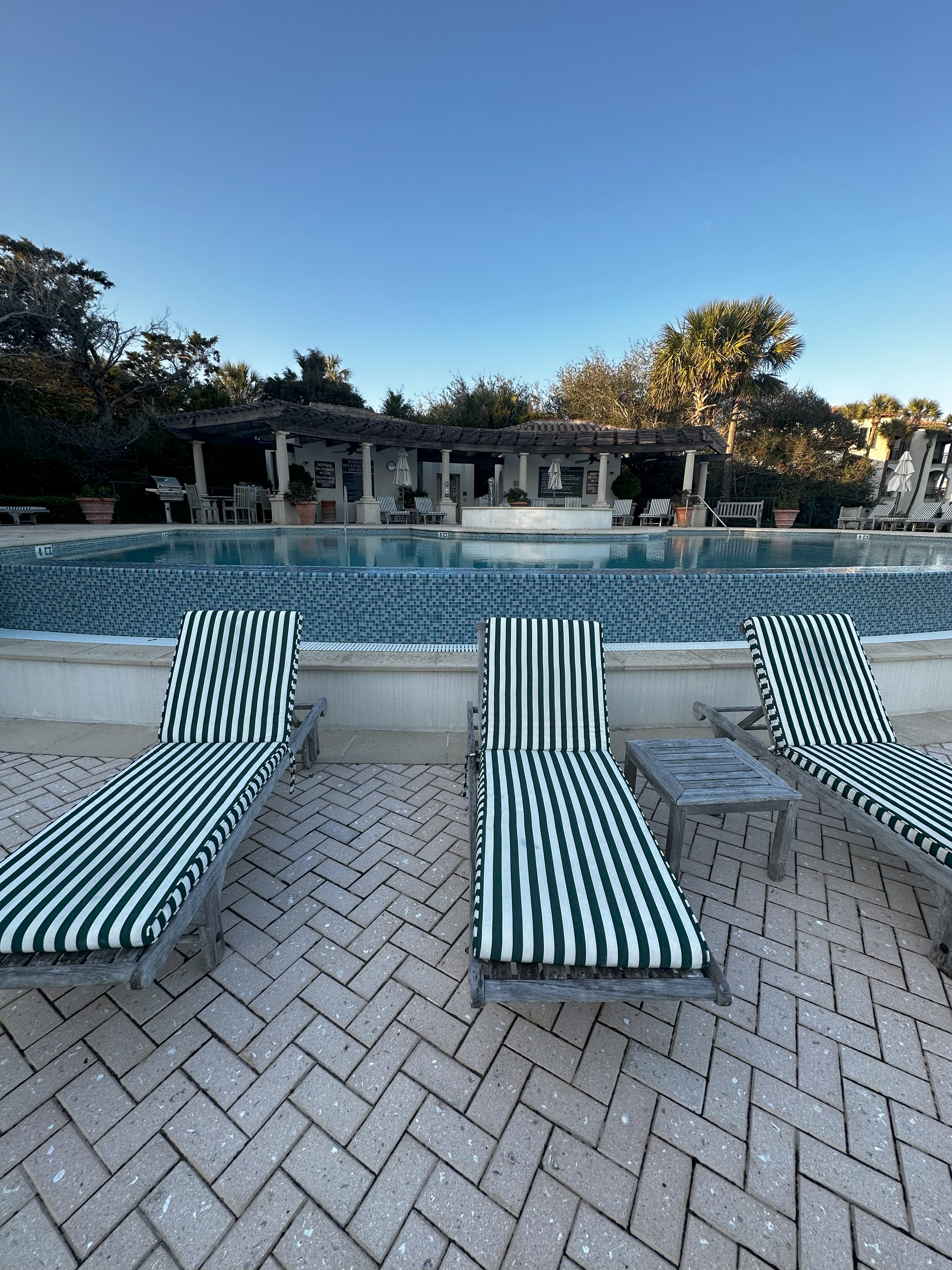 Sea Island pool w chairs