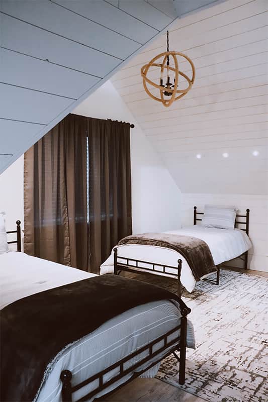 Viola Pines Bedroom Viola Pines Bedroom