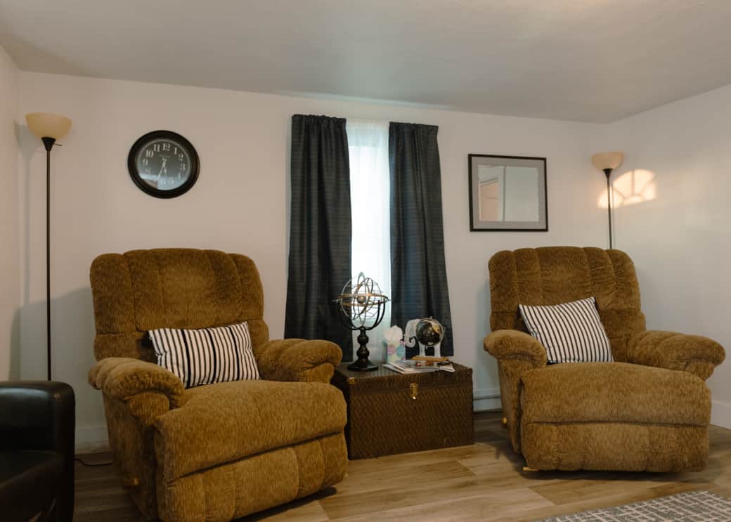 Walleye LivingRoom2 Walleye LivingRoom2