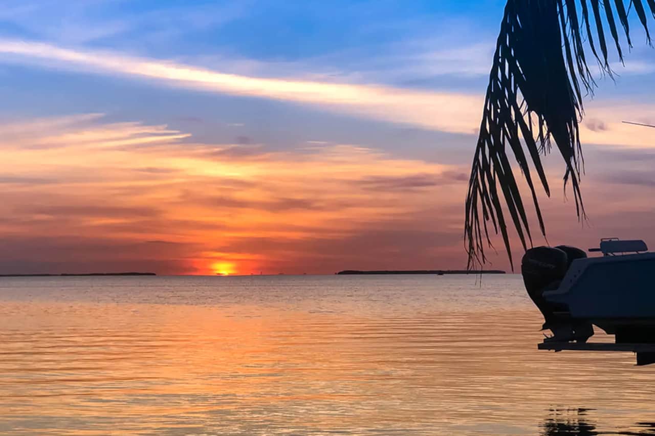 PLAYITA SUNSET