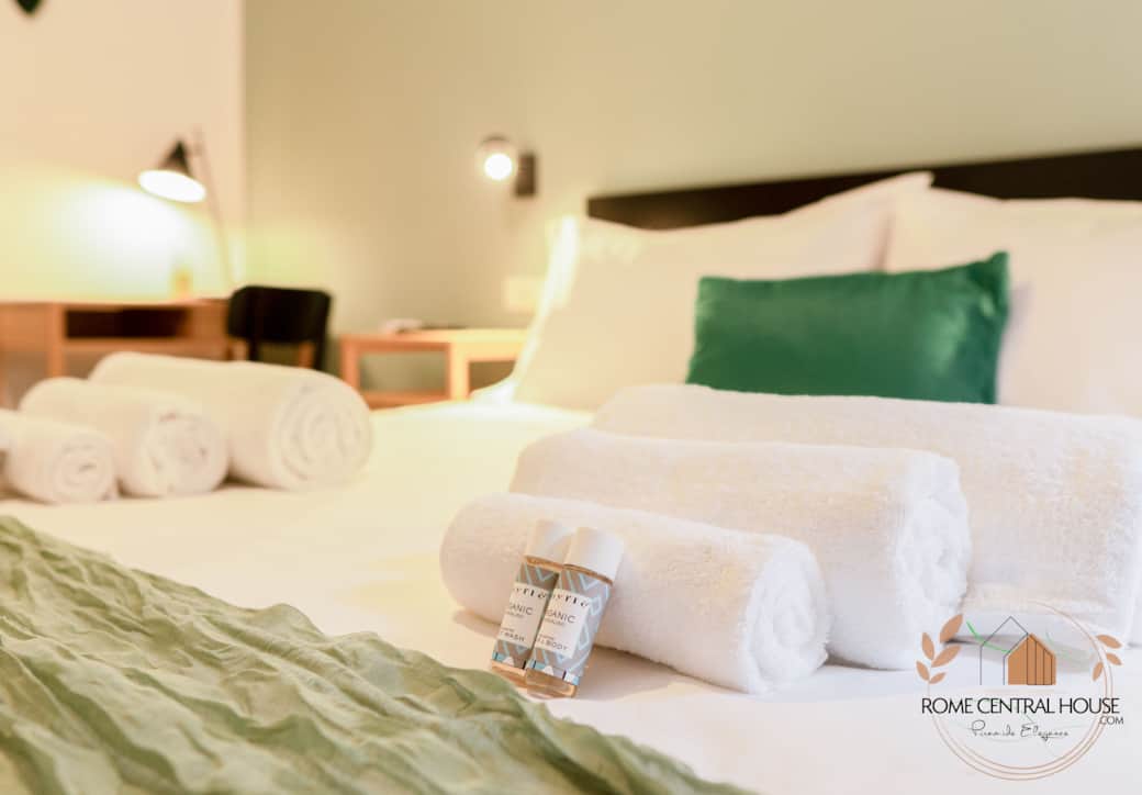 Stanza Verde accogliente calda ed equipaggiata. Aria condizionata, Netflix, 4 cuscini, WiFi