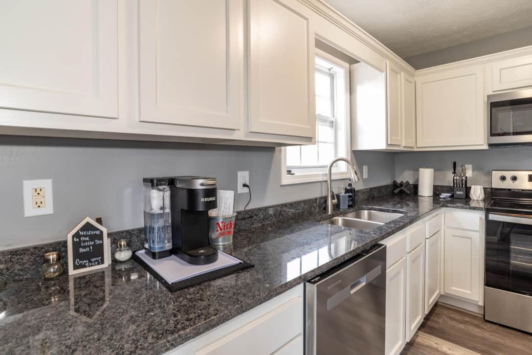 1450 N Willis Dr Unit 1-large-011-009-DSC3890-1499x1000-72dpi