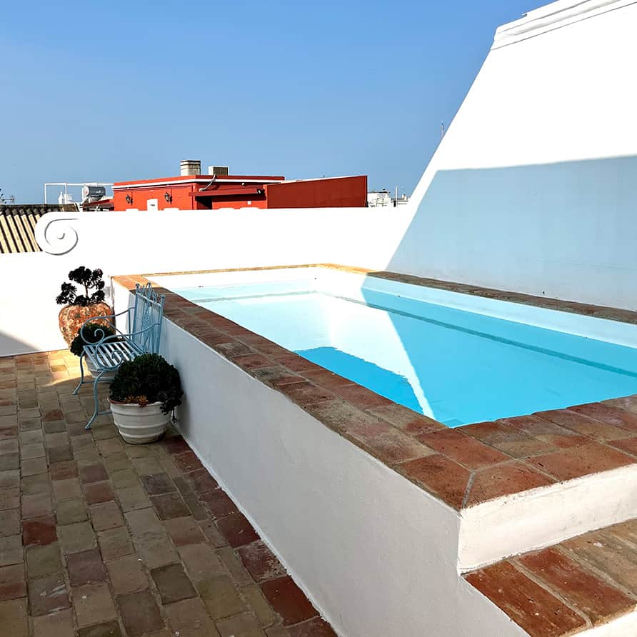 Luz do algarve number 42 pool img3