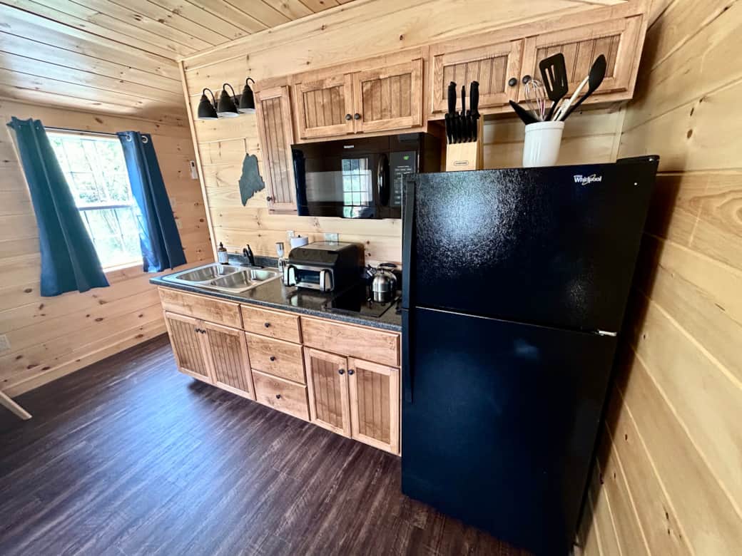 Acadia Cottage: Kitchen Acadia Cottage: Kitchen