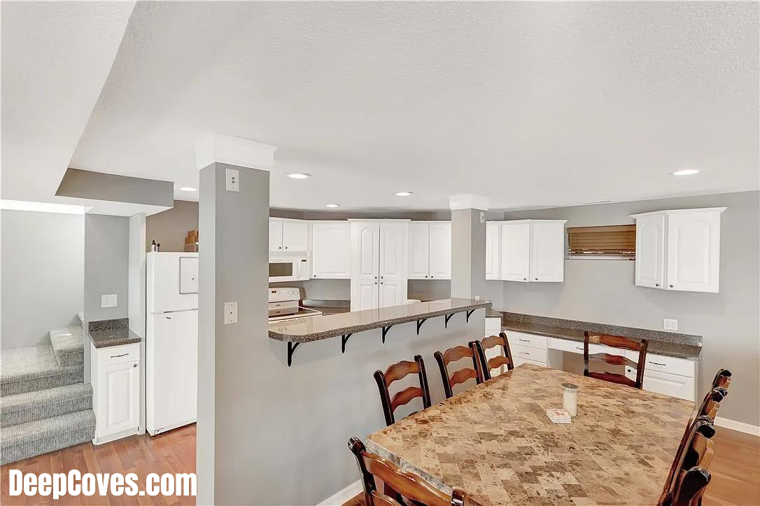 Kitchen Lower 2 M.PNG