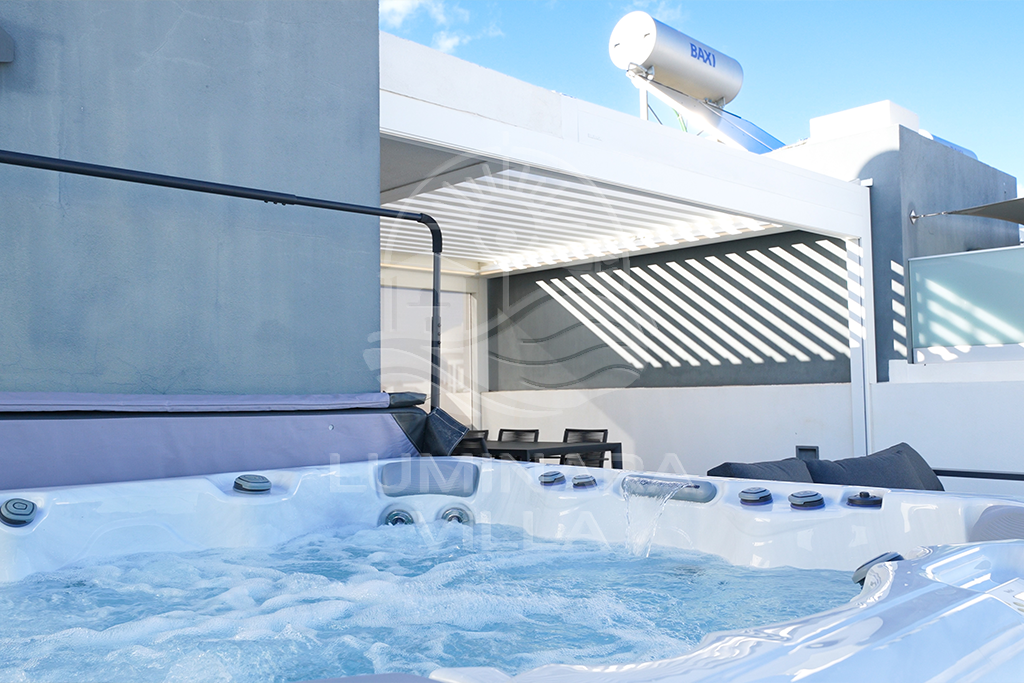 Jacuzzi 1 Jacuzzi 1