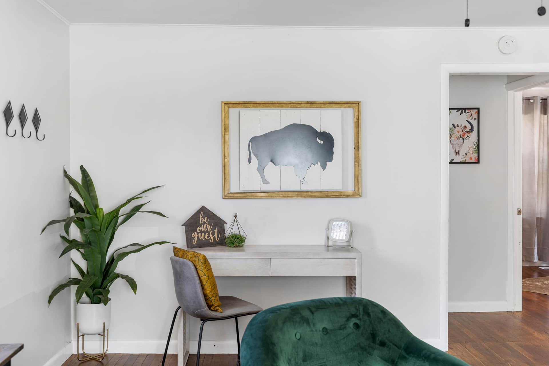 Emerald City Bungalow second bedroom