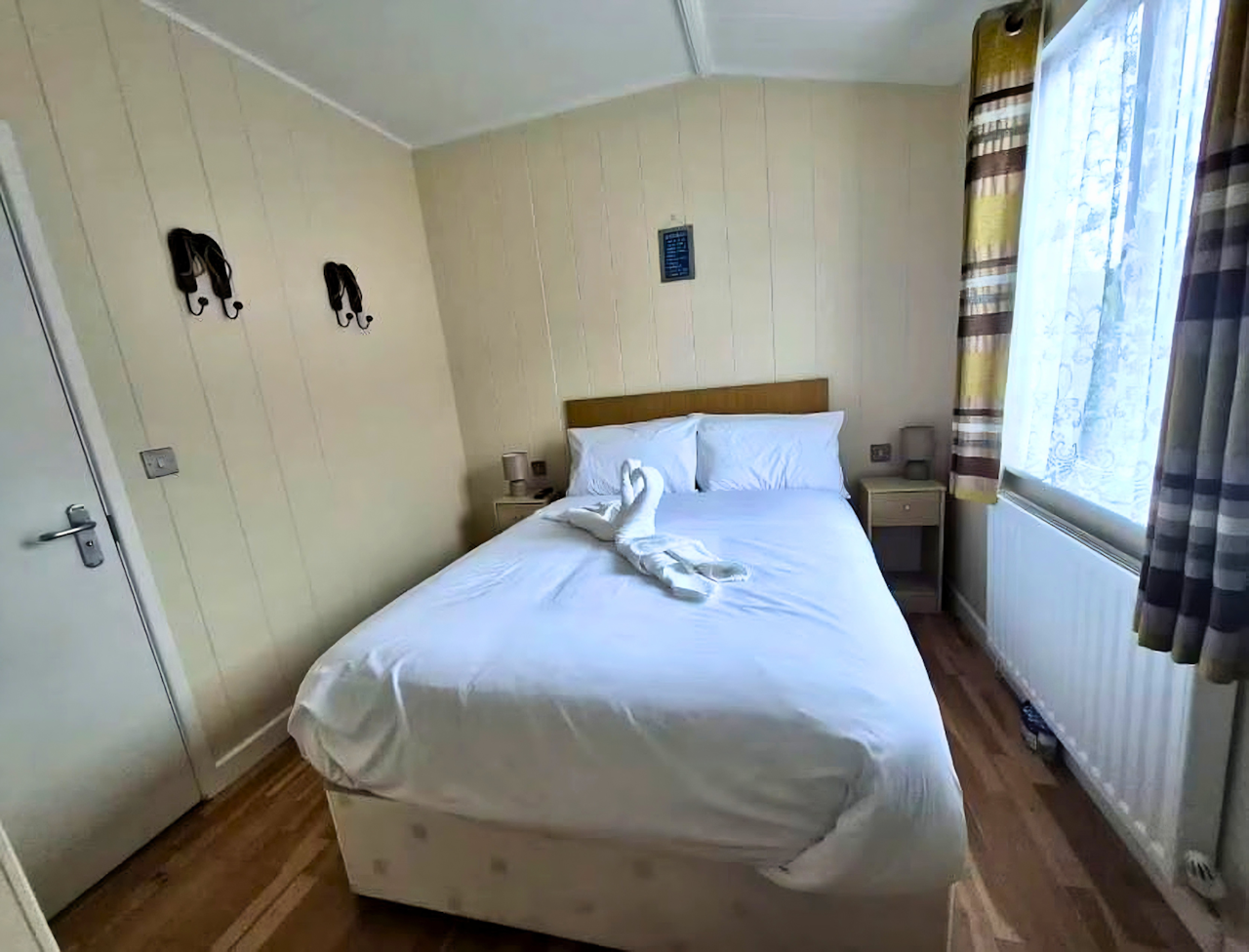 Bella Mere - Bedroom Master 1