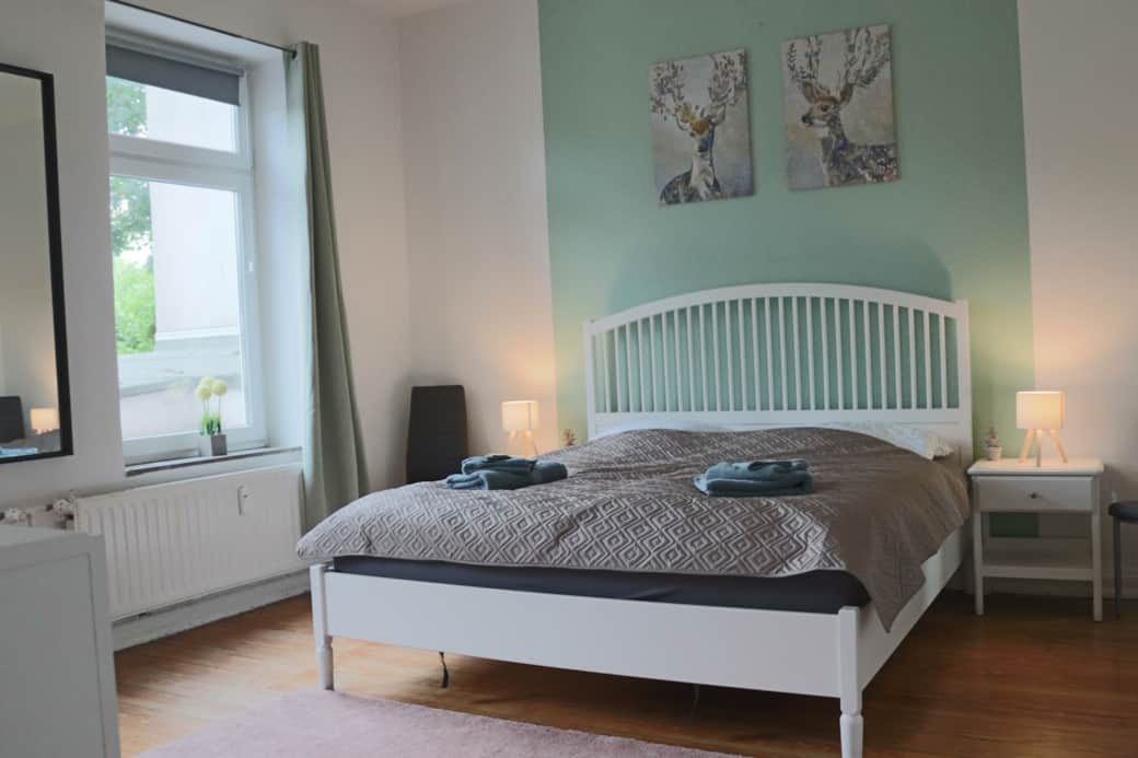 Großes Doppelbett Großes Doppelbett