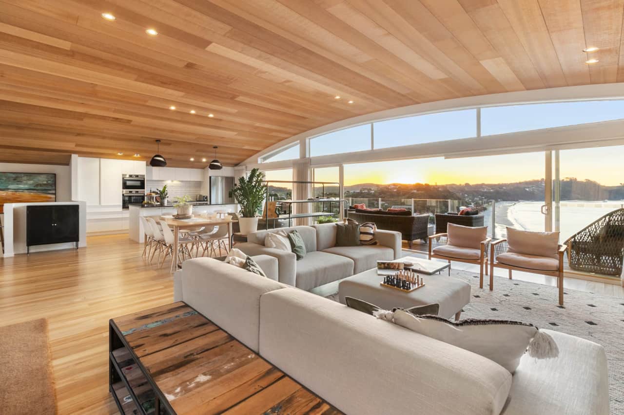 Living / dining / kitchen area