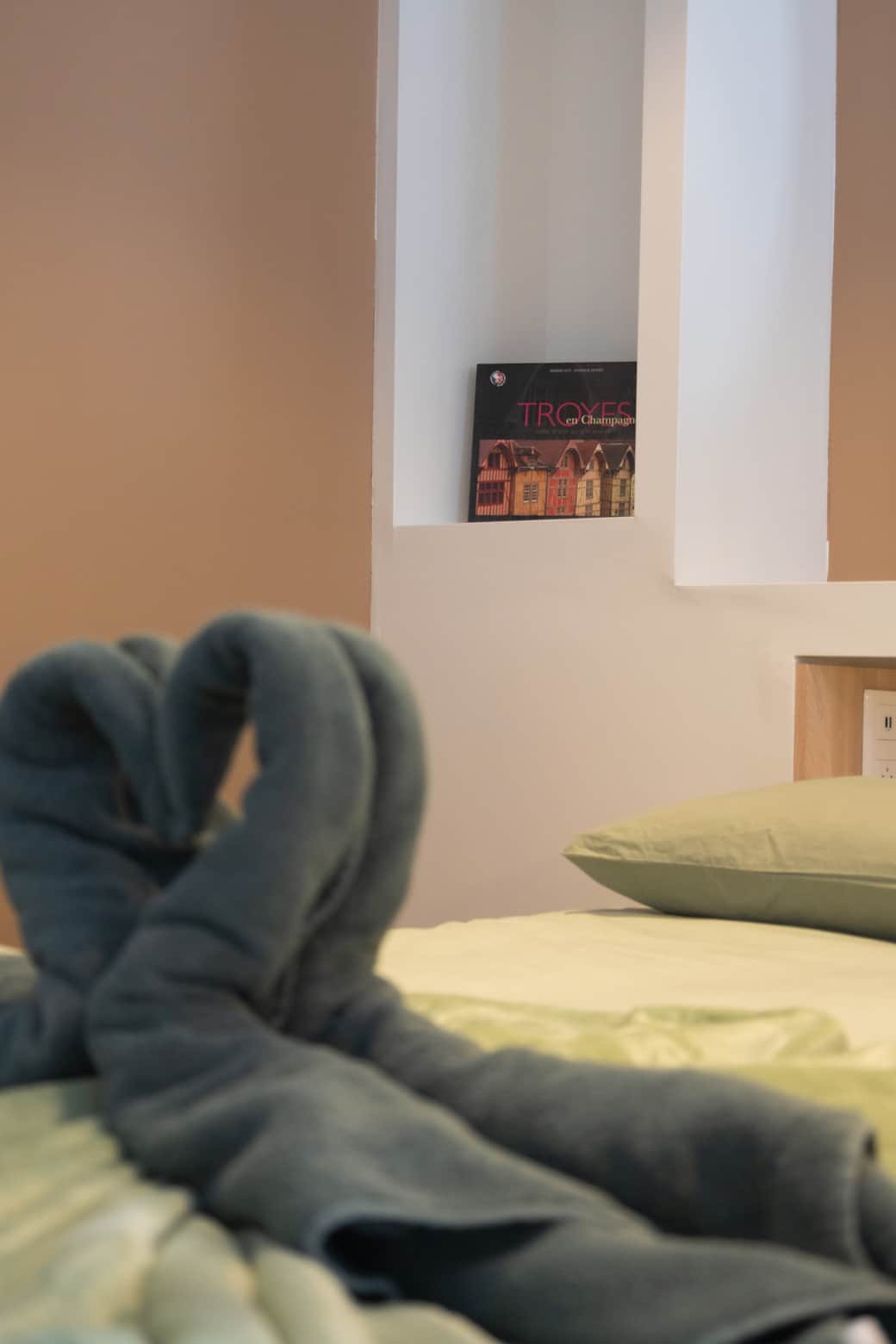 Bedroom details