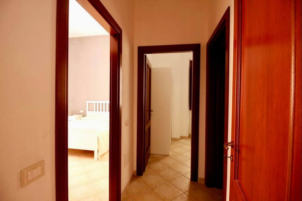 Apt 25