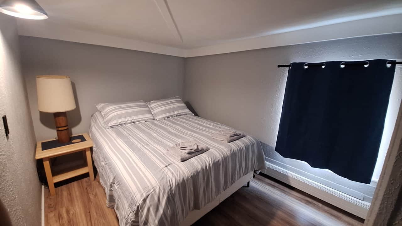 Queen Bedroom 2