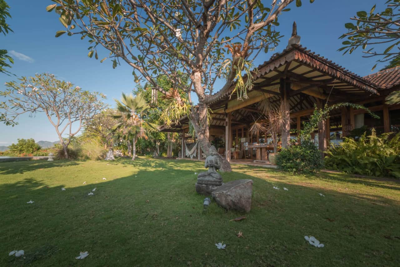 Sumberkimahill_bali_villa_madoe 