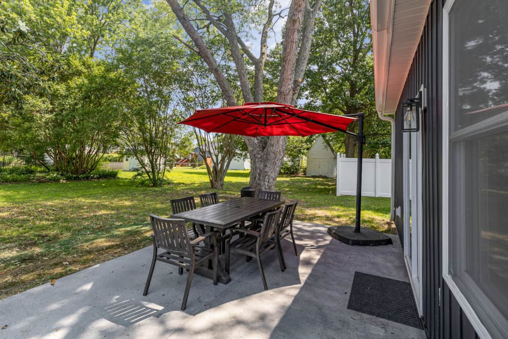 Side Patio with Outdoor Dining & Solo Stove Side Patio with Outdoor Dining & Solo Stove