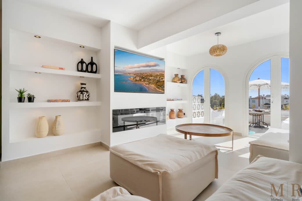 Living rom with natural light.