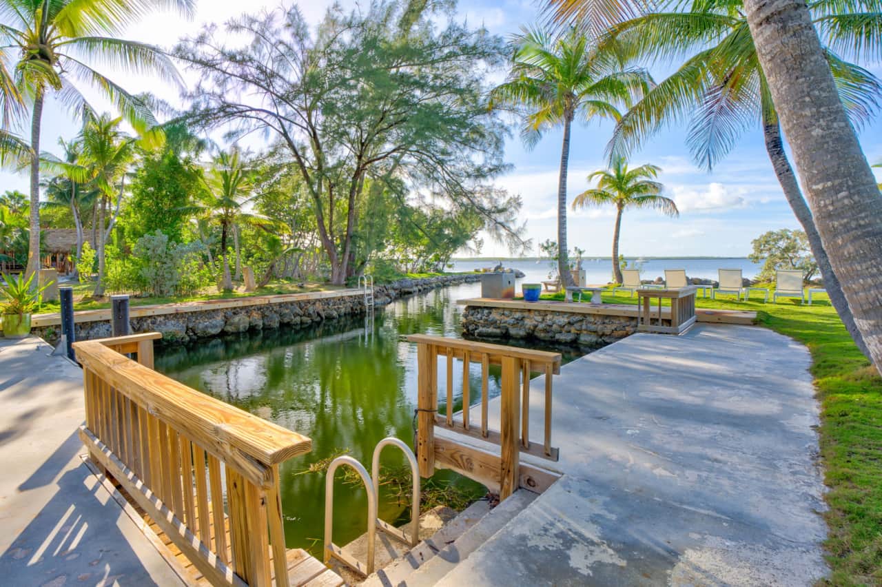 Boat/swimming basin