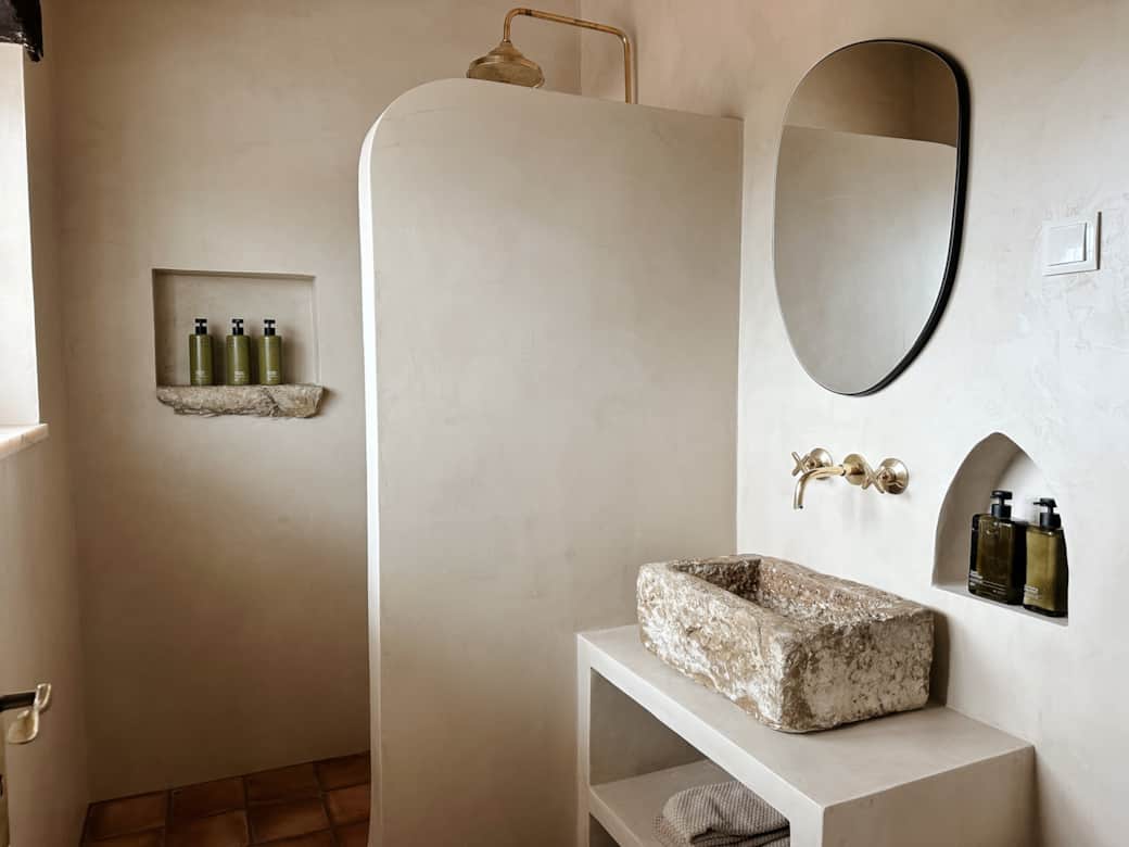 Blanco Bungalow Ericeira Casa Corazon Farm Primary Bathroom