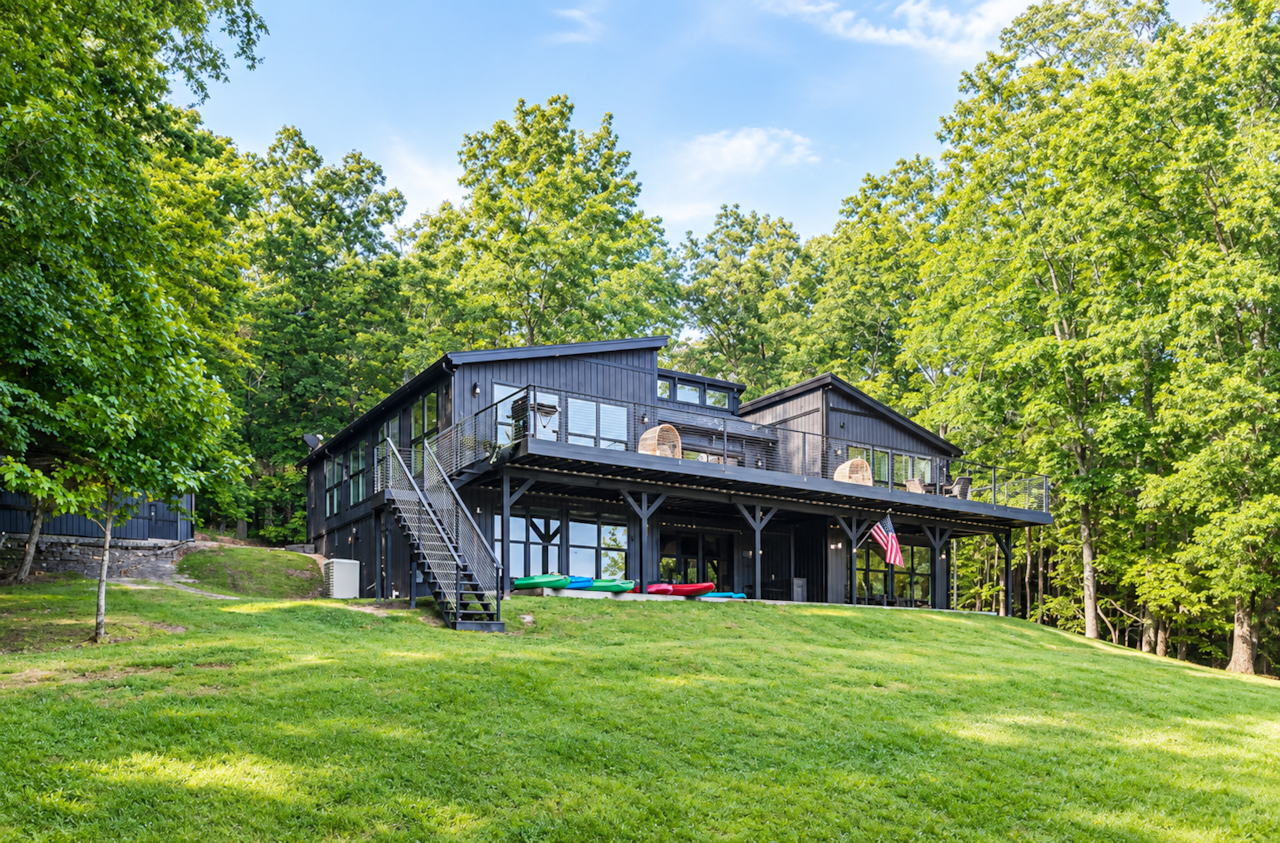 Modern Woodland Lakeside Retreat