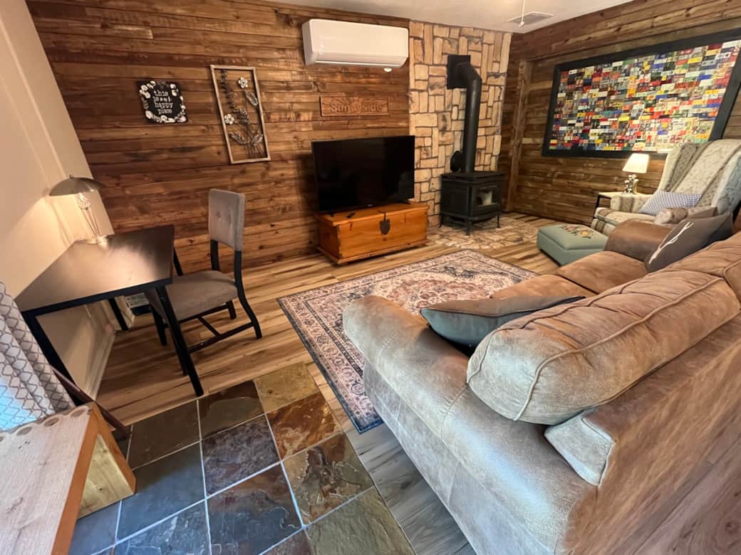 Family room 3